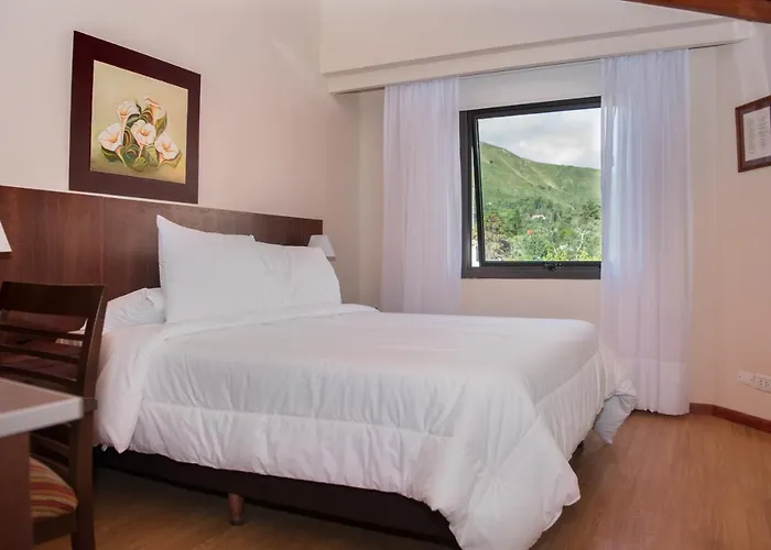 Hostal L\' Hirondelle (Adults Only)